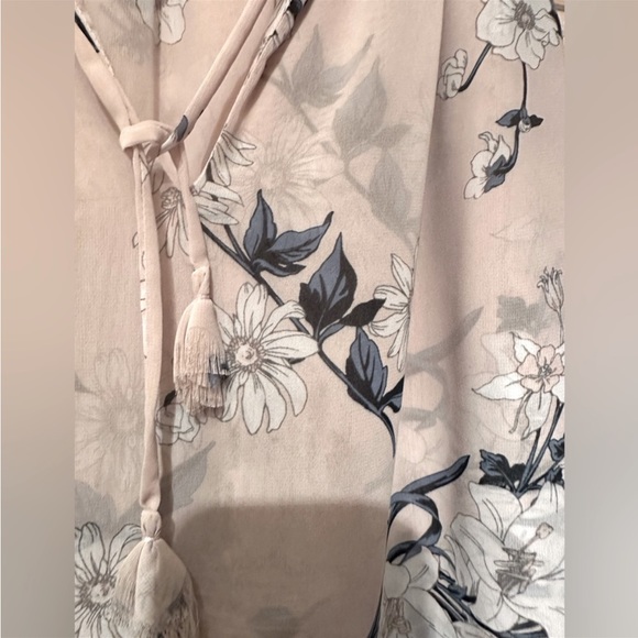 MISA Los Angeles Veneda Pink Floral Sleeveless Ruffle Top - Picture 7 of 9